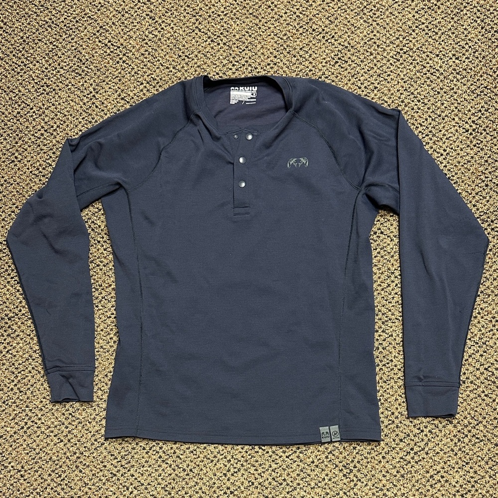 Men’s Kuiu Navy Blue Long Sleeve Merino Wool Base Layer / Henley Shirt
